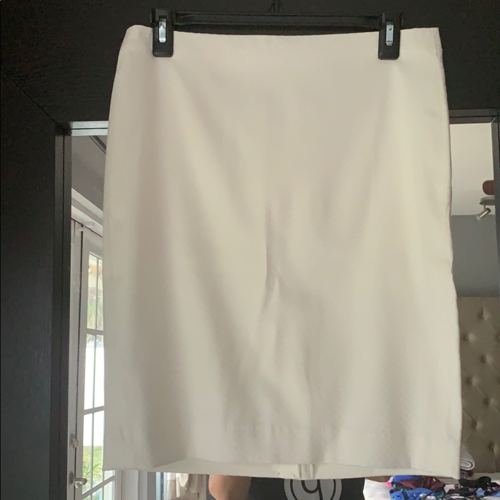 Banana republic white patterned lined pencil skirt